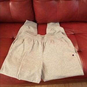 Men’s Champion jogging pants.